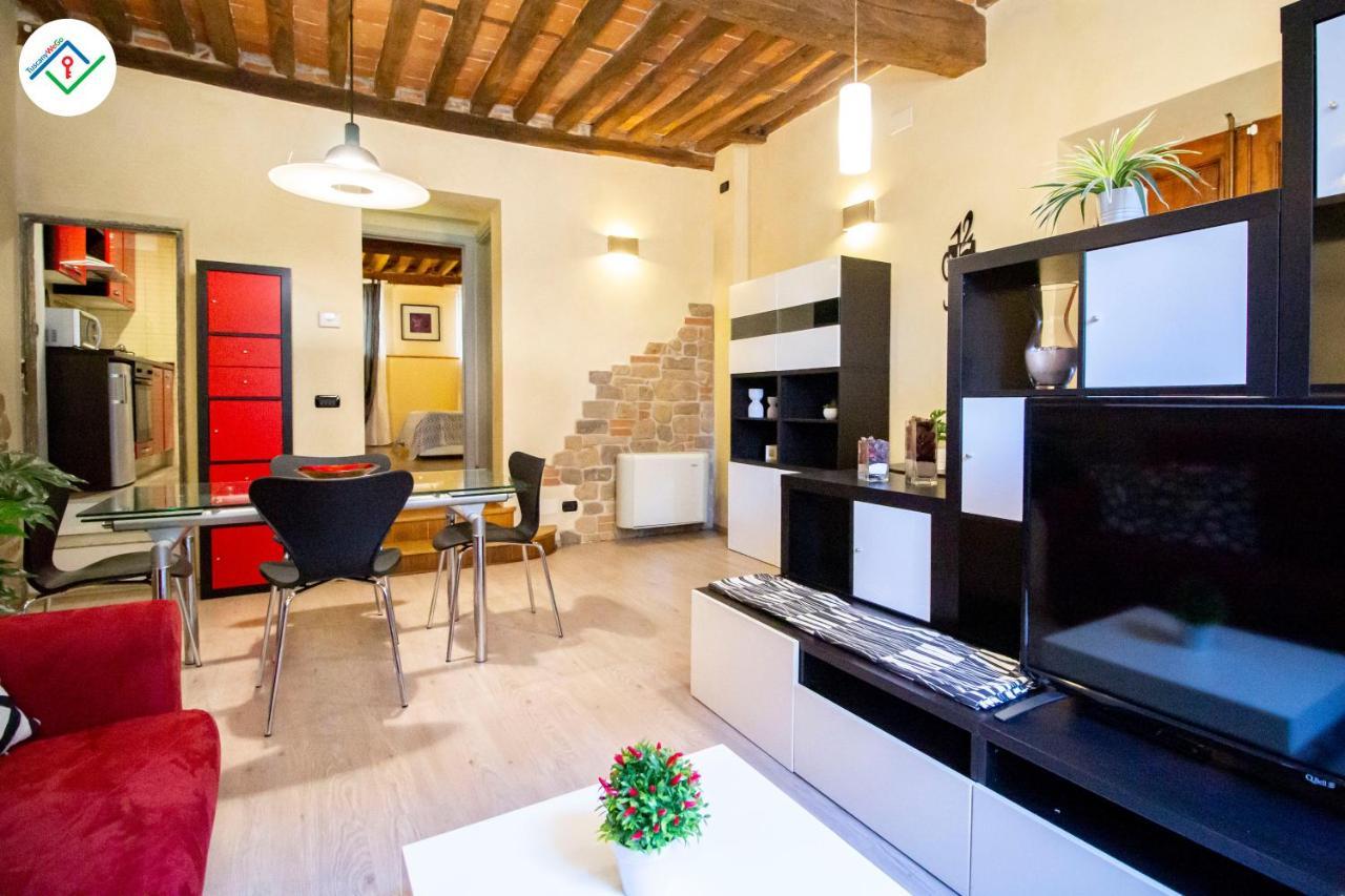 Antica Piazza Apartment By Tuscanywego Lucca Kültér fotó